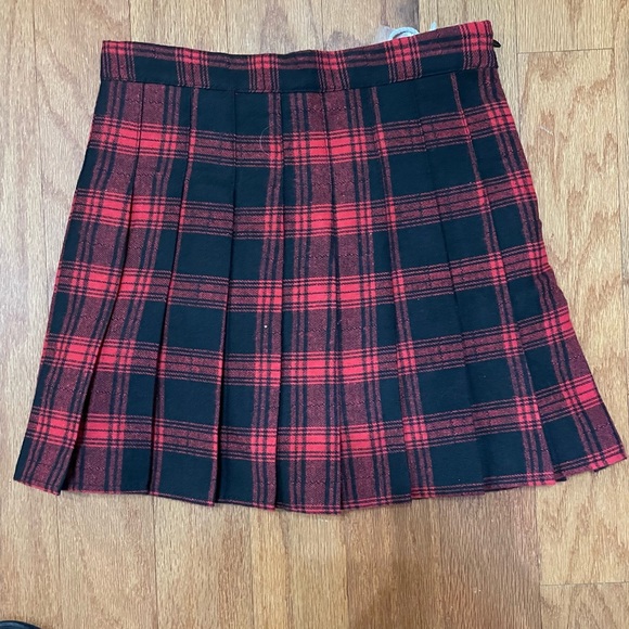 Red Plaid Pleated Skirt W/ Shorts Junior Small Xiao Xiang Gang NWT K POP aespa - Picture 1 of 13